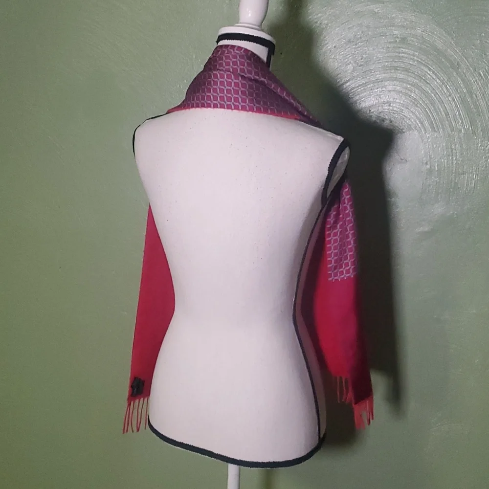 Authentic Hermès muffler